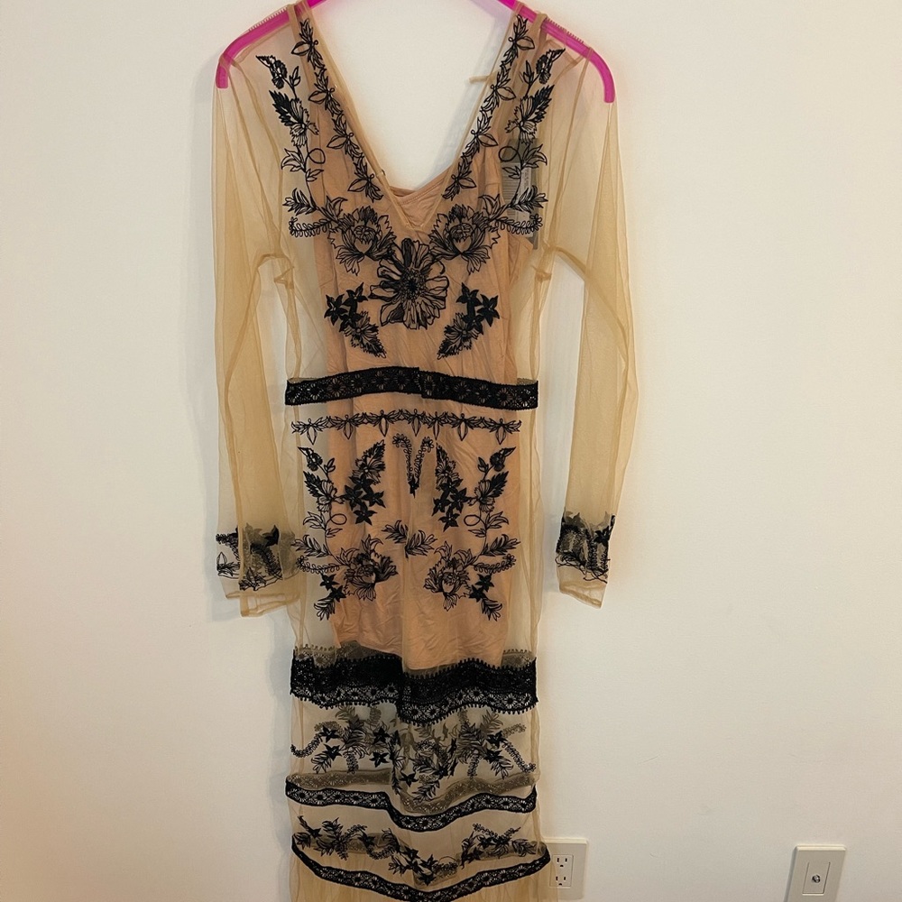 NWT Colcci embroidered net dress